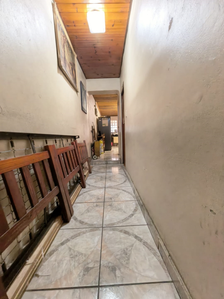 2 Bedroom Property for Sale in Lavender Hill Western Cape